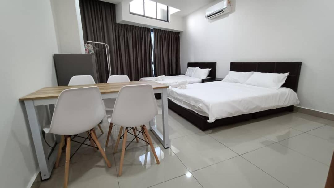Ferienwohnung Pacific Towers Star Seksyen 13 Pj Jaya One Parking Pool Kitchen Petaling Jaya Exterior foto