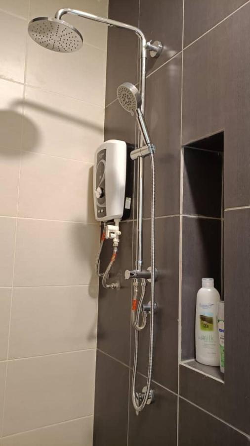 Ferienwohnung Pacific Towers Star Seksyen 13 Pj Jaya One Parking Pool Kitchen Petaling Jaya Exterior foto