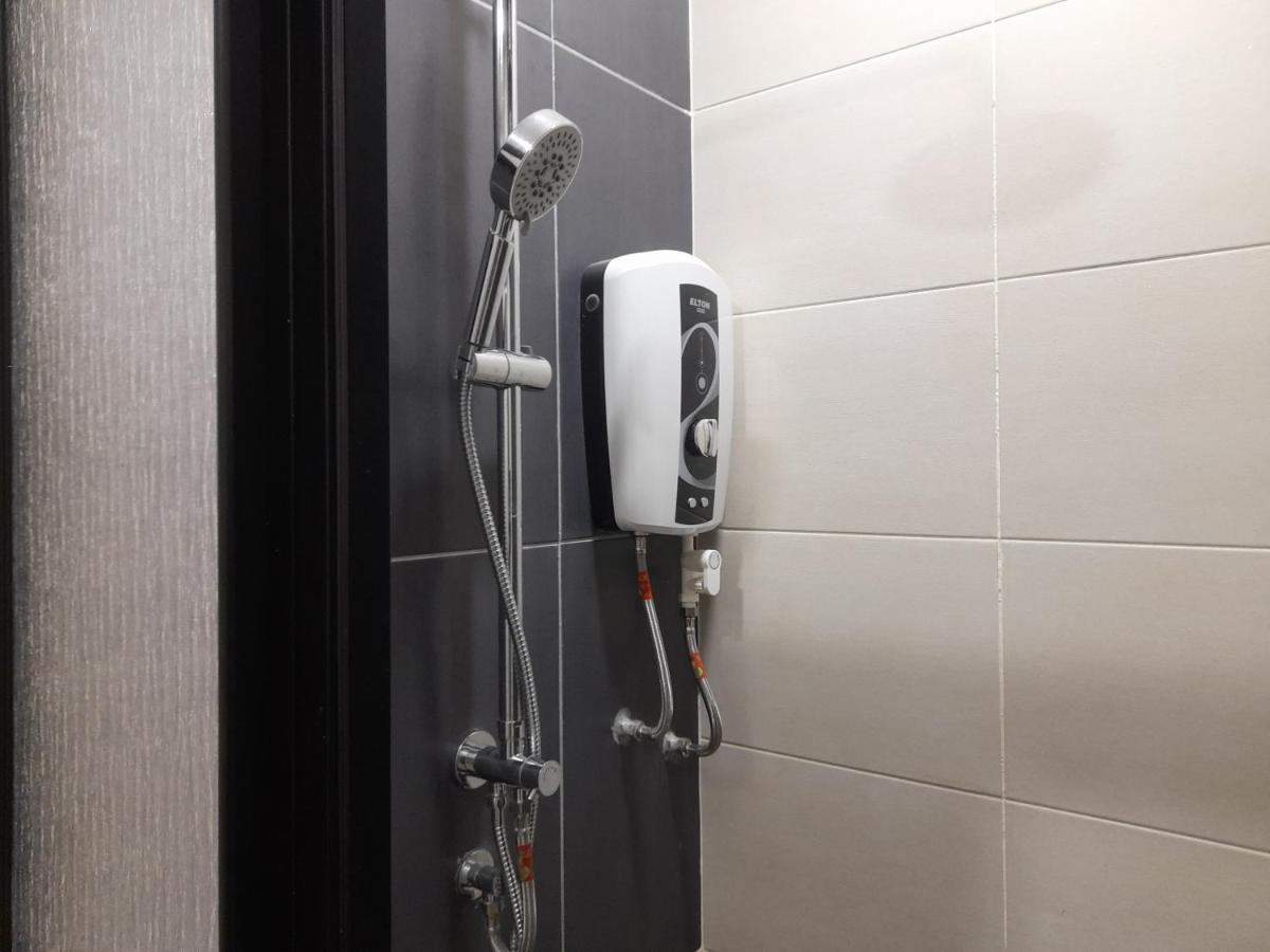 Ferienwohnung Pacific Towers Star Seksyen 13 Pj Jaya One Parking Pool Kitchen Petaling Jaya Exterior foto