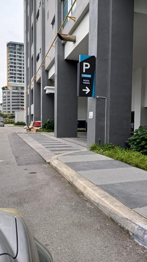 Ferienwohnung Pacific Towers Star Seksyen 13 Pj Jaya One Parking Pool Kitchen Petaling Jaya Exterior foto