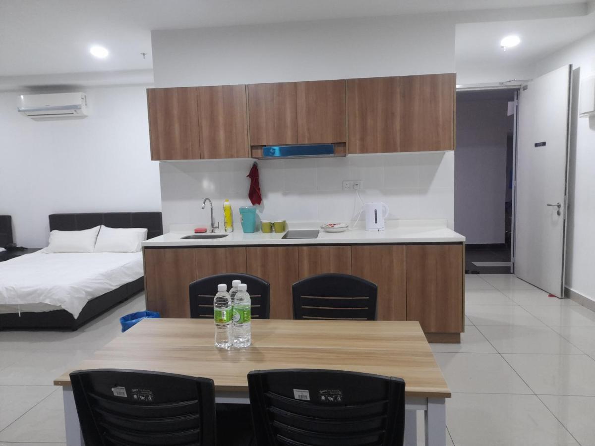 Ferienwohnung Pacific Towers Star Seksyen 13 Pj Jaya One Parking Pool Kitchen Petaling Jaya Exterior foto