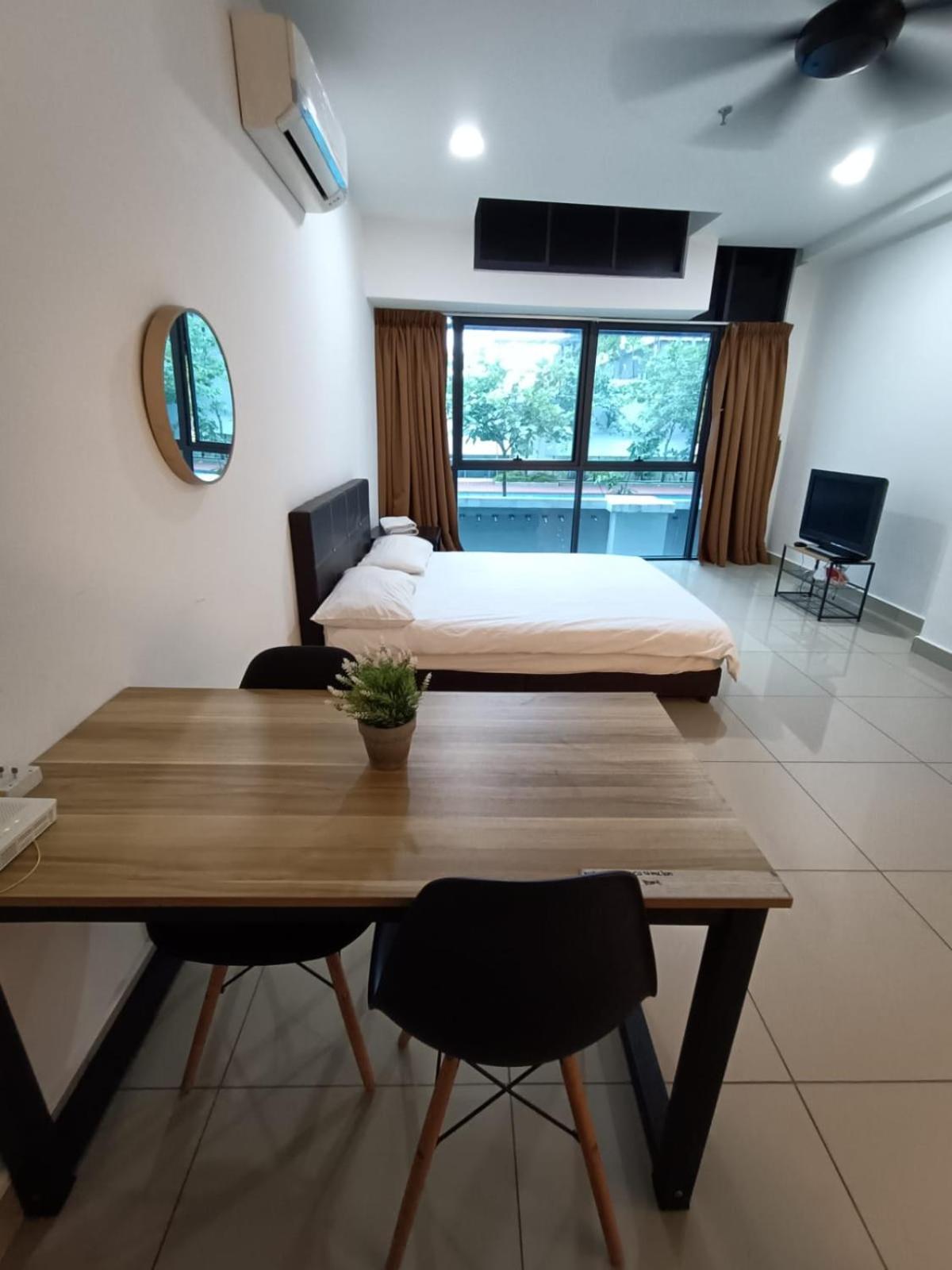 Ferienwohnung Pacific Towers Star Seksyen 13 Pj Jaya One Parking Pool Kitchen Petaling Jaya Exterior foto